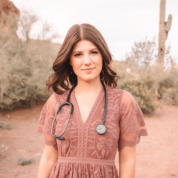 Meet your posher! - Picture 2 of 3